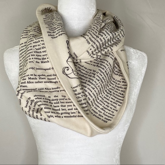 Accessories - Alice In Wonderland Literary Infinity Scarf